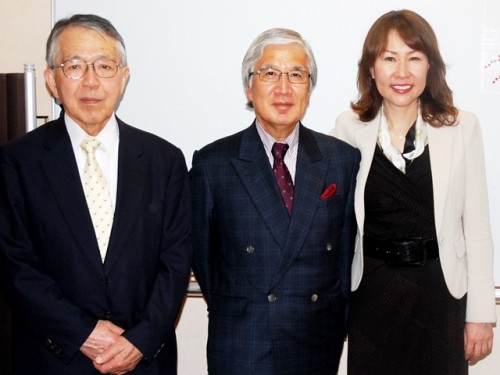 左から伊藤先生、田中先生、弊社渡辺